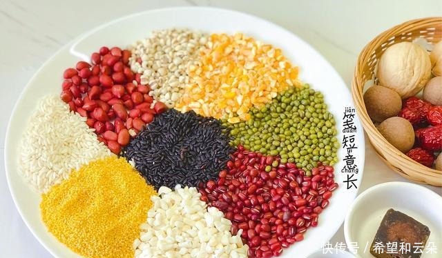 腊八粥必须放8种米吗“红绿黄白黑”寓意吉祥,喝一碗平安暖心