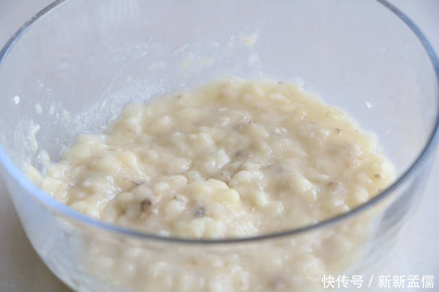 懒人|夏天就馋这懒人早餐,不加盐不加油,2分钟出锅,比蛋糕还好吃