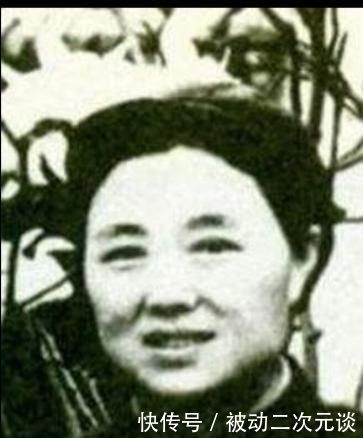 张国焘|张国焘背叛共产党,他的下属曾用手枪对准主席和周恩来