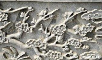 石匠用奇石雕出春夏秋冬,县官贪念升起取墓碑