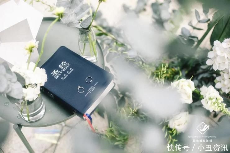 叮叮当当|新人是基督教徒,于是有了这场神圣而赋有信仰的白绿色系婚礼
