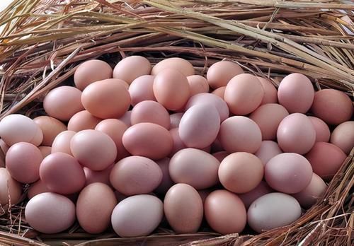 食物|人到中年想长寿，要坚持吃3种食物，延缓衰老，皮肤细腻有弹性