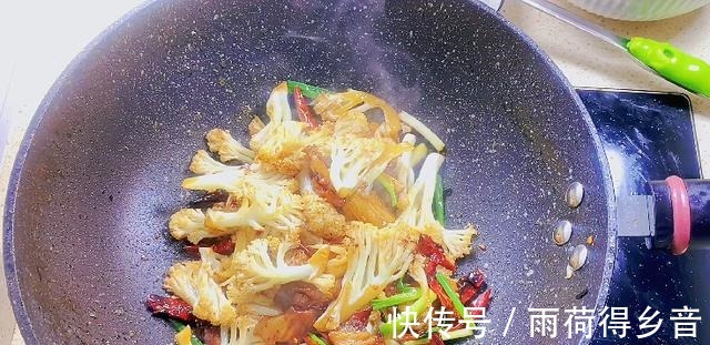 炒花菜到底是应该过油还是焯水这样做更好吃，详细教程（图文）！