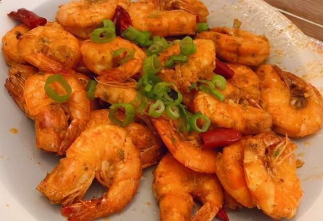 值得|冬天,遇到别错过吃的菜,贵也值得,孩子多吃对眼睛好,要常吃