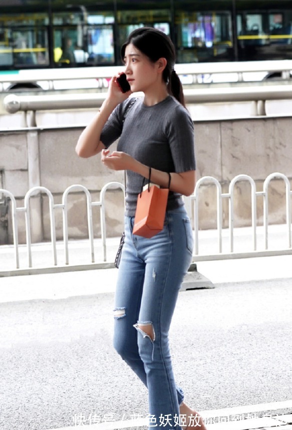 小姐姐|丰腴的背影，让辣妈变身街头女神！