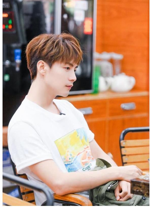 萬泉河|《完美的夏天2》馬天宇打卡網(wǎng)紅店不忘“光盤”利路修突破自我