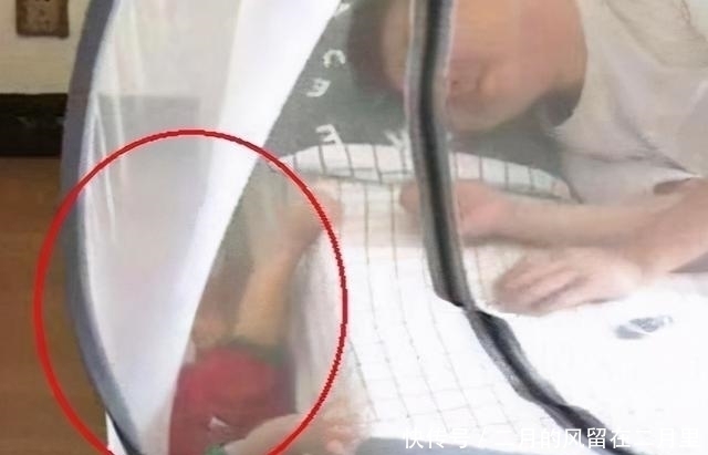 惊醒|“慵懒”宝爸狂带娃睡觉,中途惊醒忙摸孩子,宝妈哭笑不得