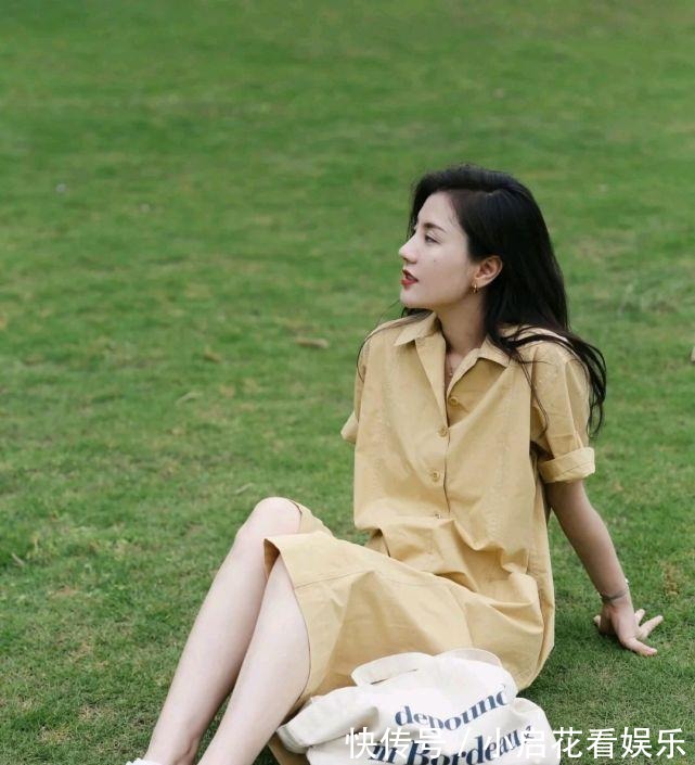 服装|做减法的服装穿搭简约又精致，既放大了魅力，又不觉得繁琐