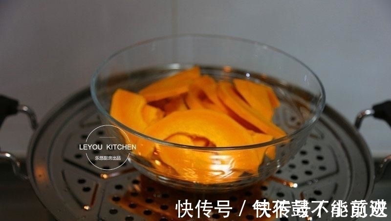 南瓜泥|软软糯糯的小点心，蒸熟就行，好吃不上火，新年端上桌秒光