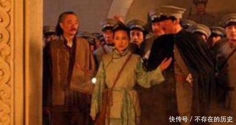 下葬|皇室被下葬后,最后1名工匠是咋出来的孙殿英临终前讲出秘密!