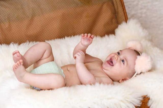 取名|孩子姓“张”,出生证被医生打错,妈妈看到后大喜:就这样不改了