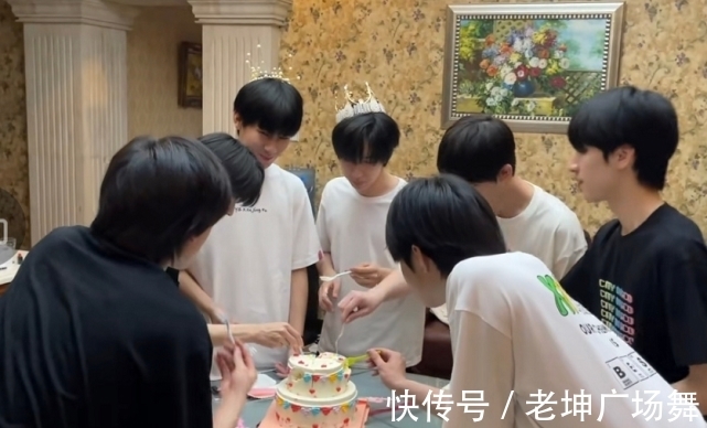 少年们|TNT二周年演唱会审批，演出地点弥补粉丝遗憾，再现回忆杀