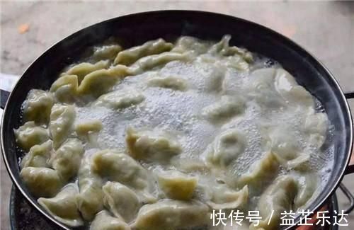 冬天吃饺子最馋此个馅，比白菜便宜，比韭菜香，大家都抢着吃！