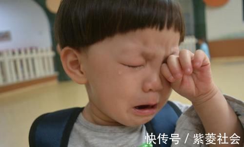 父母|孩子的画笔下,若是出现这三种画,父母需警惕孩子或已受伤害