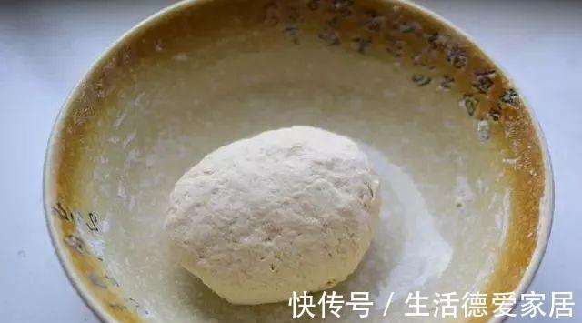 土豆丝|土豆丝卷饼，一锅做十几张，几分钟就搞定，省事~