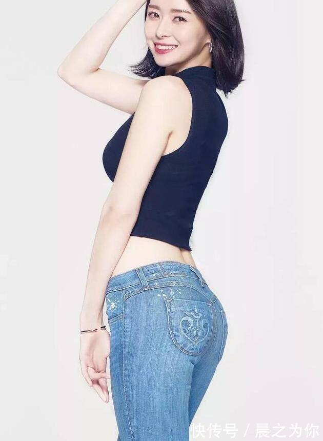 美女 -意气风发的牛仔裤美女,韵味十足,展现曼妙身影!