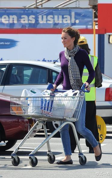 冬天围巾如何搭配?看凯特王妃围巾搭出温暖气场