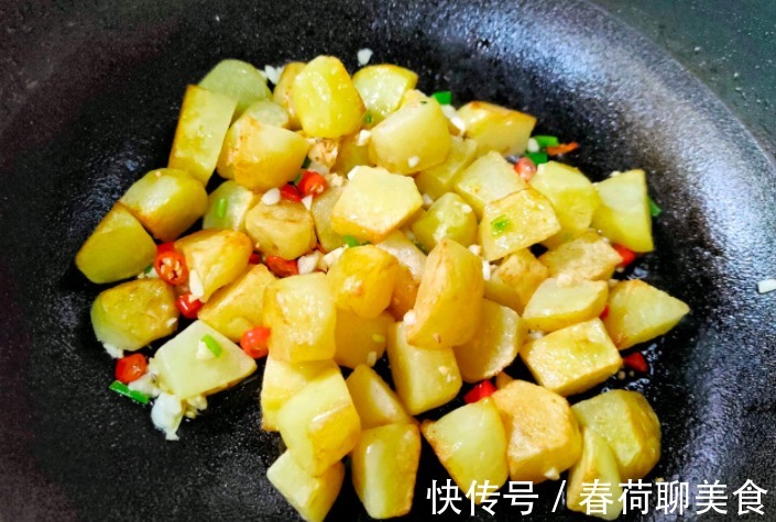 土豆控|比肉还好吃的酱烧土豆,香烂入味,好吃还下饭