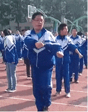 |搞笑GIF:当时我就懵了 裤子事小脸面事大