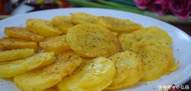 土豆煎饼最好吃的做法,简单美味又馋人,看看你喜欢吃不?