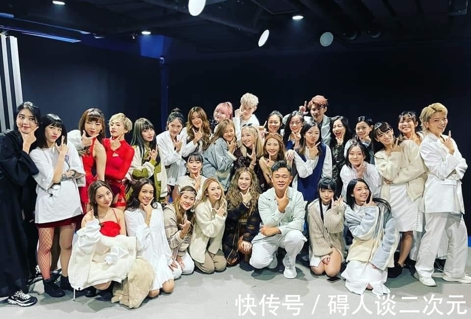 《造星4》已婚选手晋级惹争议！导师梁祖尧：她们也有追梦的权利