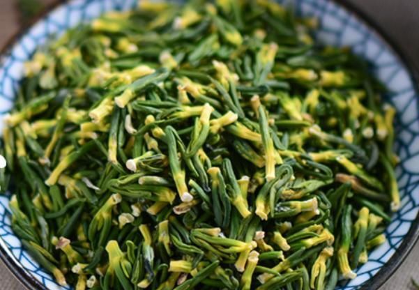 天然的“安神方”发现了,每天一杯,失眠好了,夜里睡到自然醒