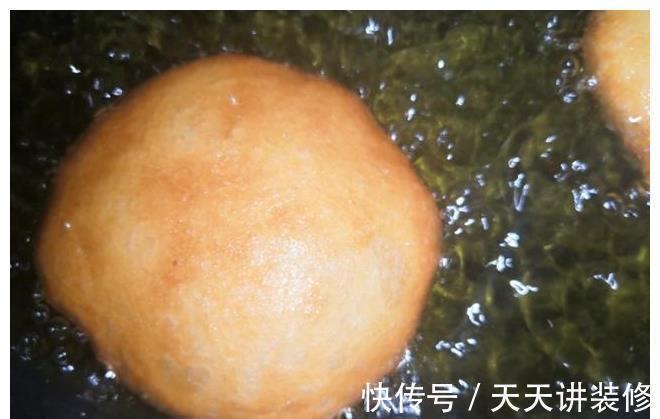 面粉|不会做油炸糖糕?厨娘教你1招,简单实用家常做法,咬一口满嘴香