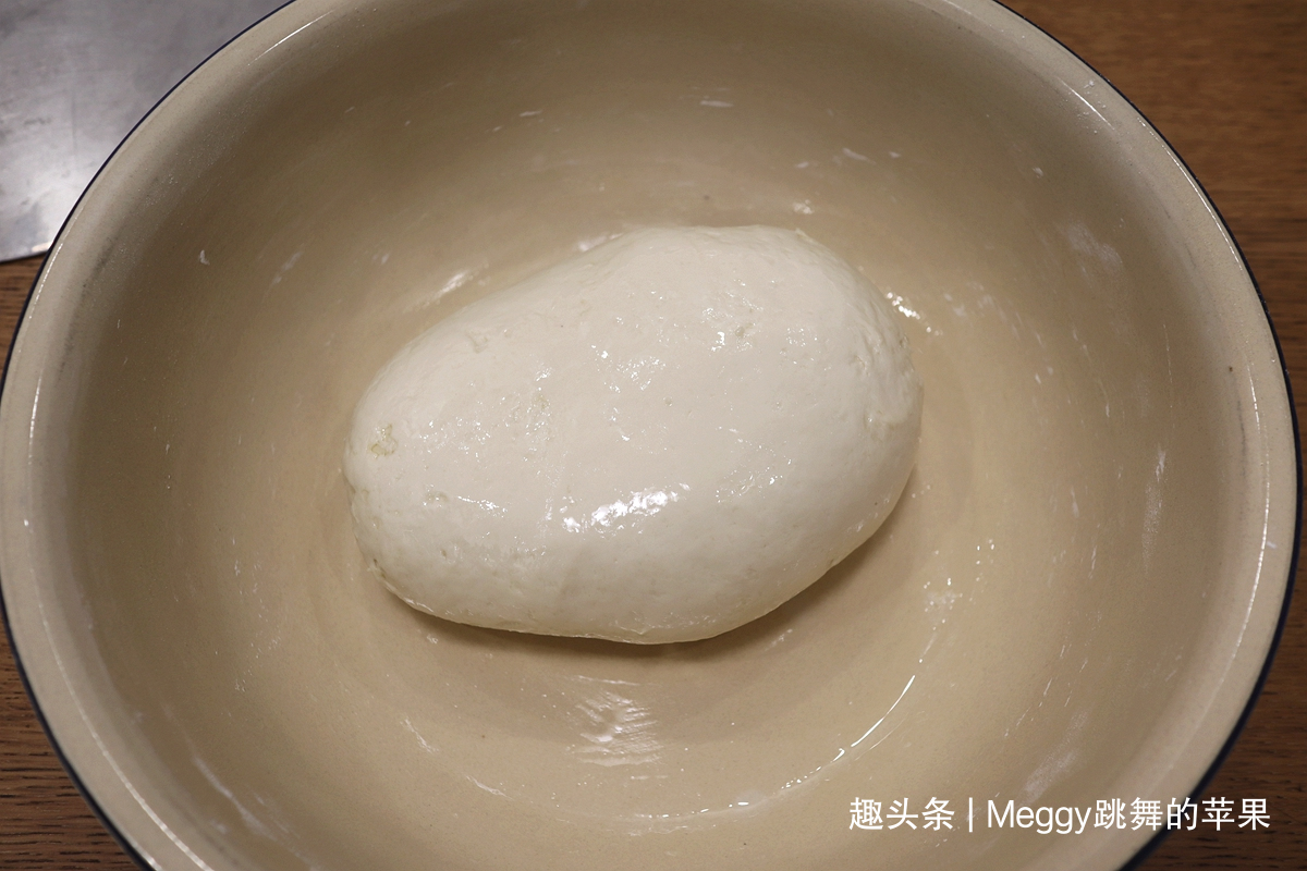 中筋面粉|3种口味的家常饼,外皮酥香柔软多层,切一刀卷一卷就这么简单