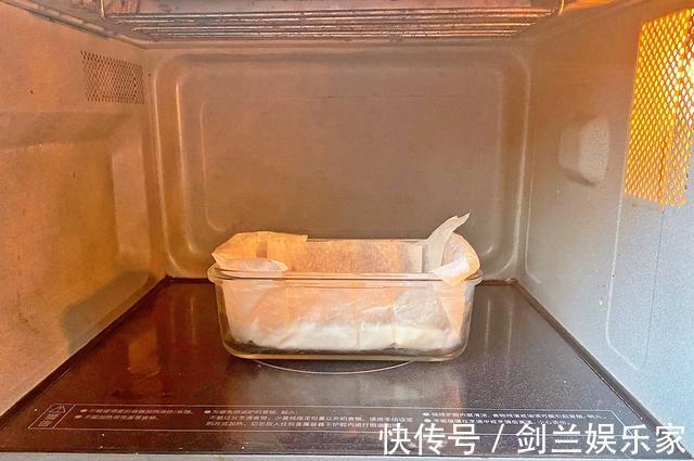 香甜|快手10分钟就能做的蔓越莓年糕,香甜软糯,快过年了赶紧囤起来