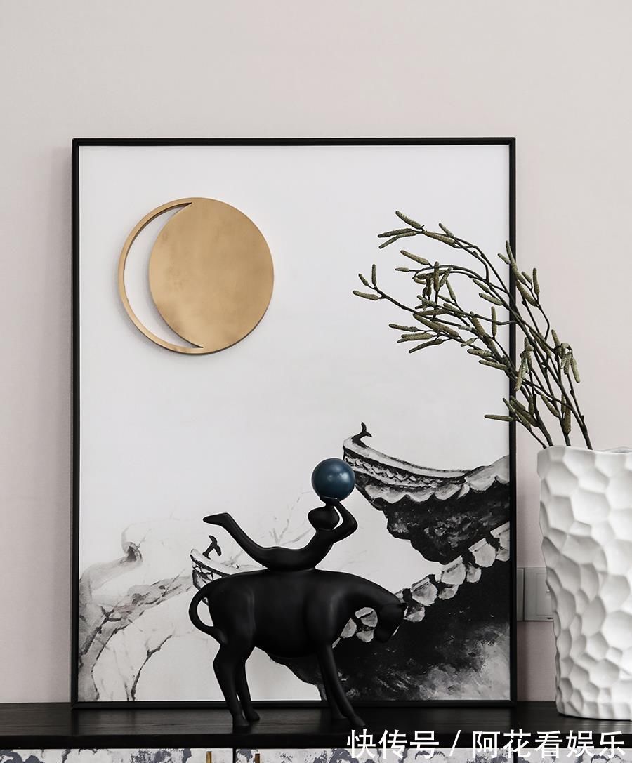 空间感|他花了9万,将135㎡的旧房,改造成中式风,入户第一眼被美到了