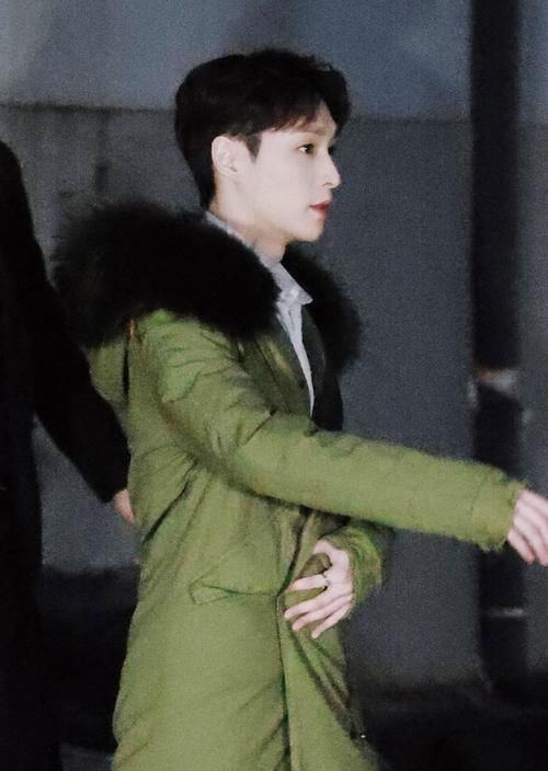 彭昱畅|取代彭昱畅?成《向往的生活》常驻嘉宾,穿军大衣现身