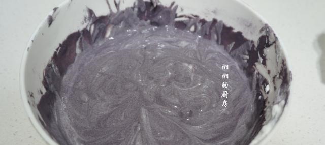 孩子超喜欢吃这款蛋糕,不用面粉就能做,健康又简单,比买的还香