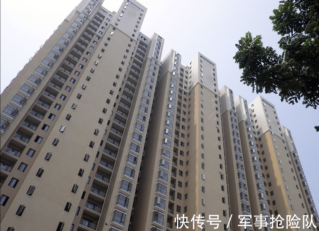过户|二手房产权不满两年,卖方让我先付钱,两年后再过户,可以吗?