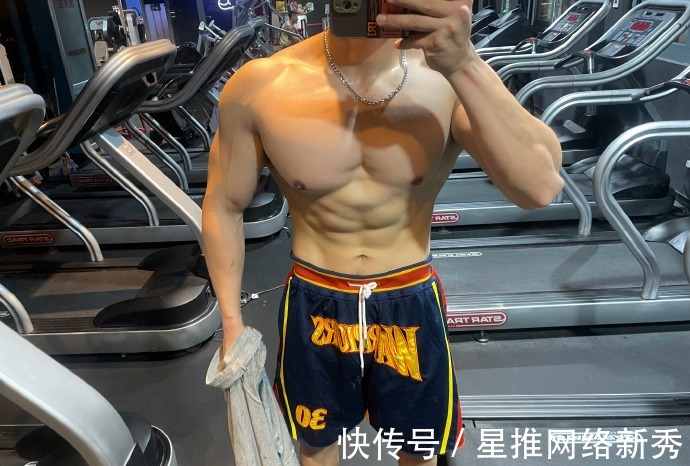 身高|身高不够肌肉来凑,擅长力量训练,拥有高耸入云的迷人斜方肌!