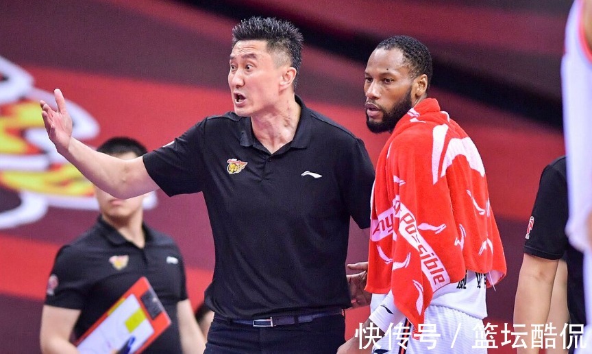 孙铭徽|杜锋不说实话!如今连记者都被骗,曾繁日垫脚细节曝光