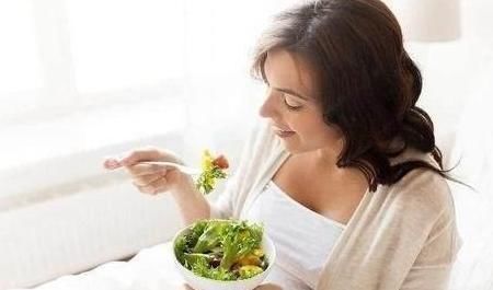 葡萄干|孕期,孕妇尽量多吃4种“零食”,或许对母子都好