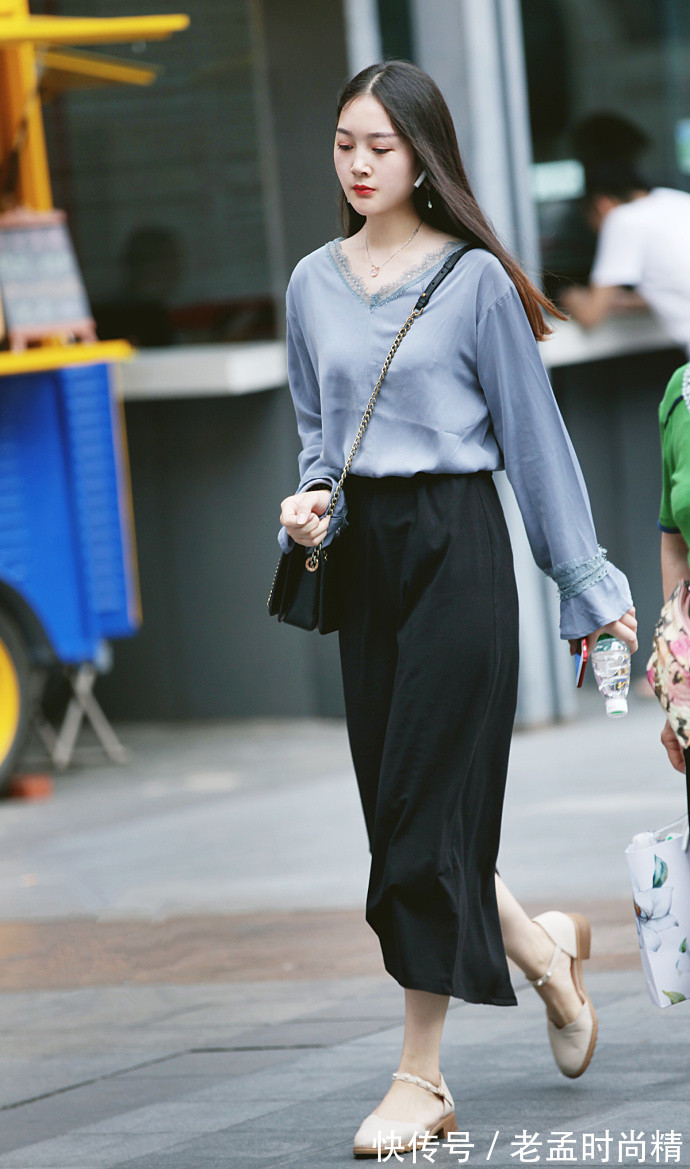 优雅|街拍,作为女生,就是要展现出自己优雅的曲线!