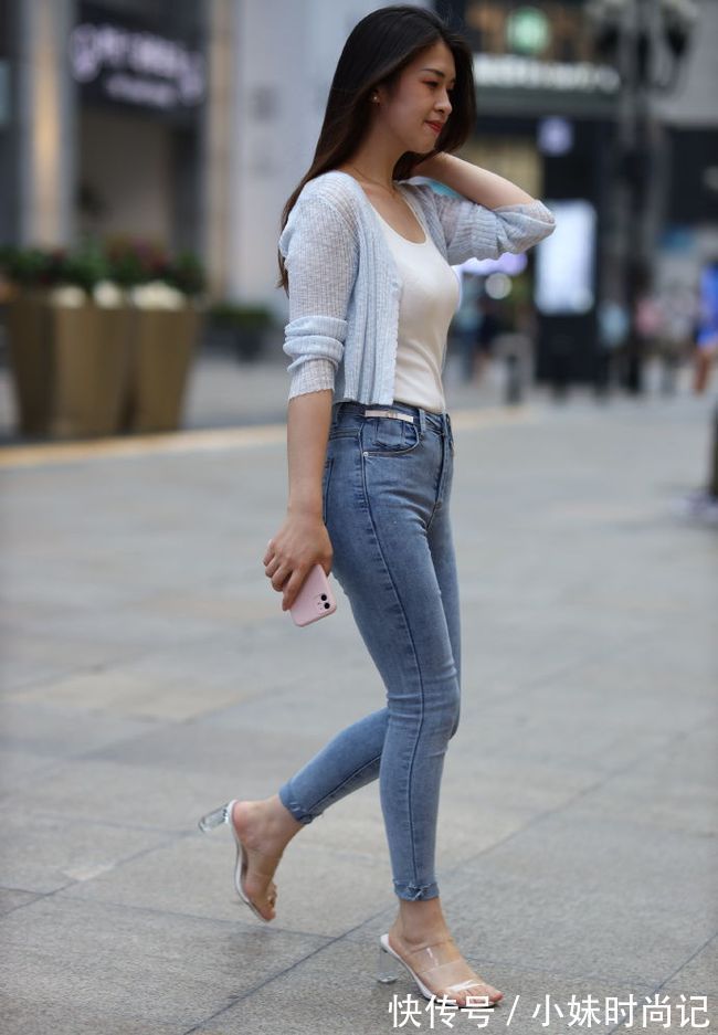 搭配|衣品不够好,就选修身牛仔裤,让你轻松应对日常穿搭