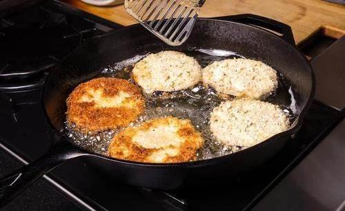 寒潮来袭，要记住“三吃三不吃”，做到健康饮食，顺利渡过严冬