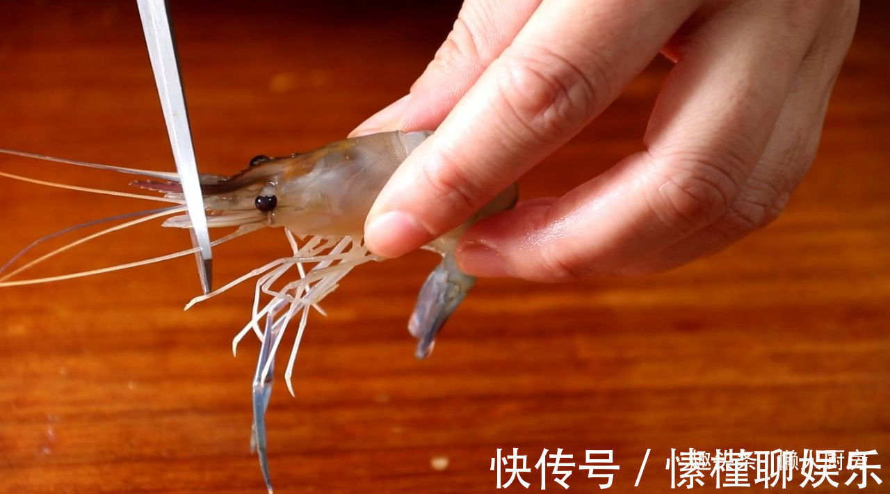 教你鱼头的特别做法,与剁椒鱼头有很大区别,更营养美味