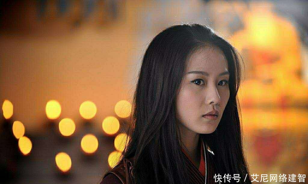 穿越回明朝见官怎么称呼?千万别叫“大人”,老百姓得叫“老爷”