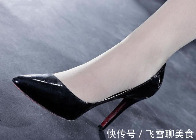 高跟鞋 细跟高跟鞋简洁而不单调，气质出众更加百搭