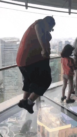 |搞笑GIF:说出来你可能不信 我今天被一个小女孩骗了