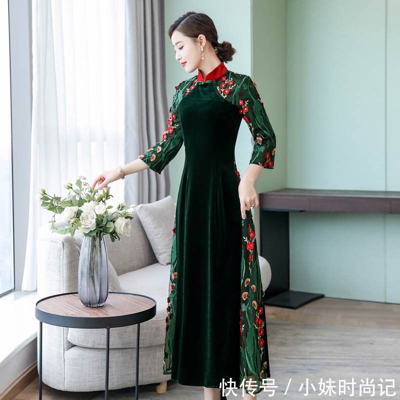 减龄|今年流行一女装,叫“碎花裙”,洋气减龄美成景