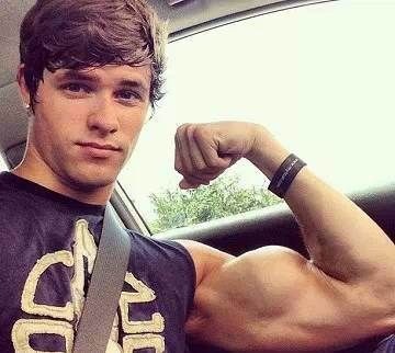 肌肉|练出肌肉有毛用？！能挡子弹吗？