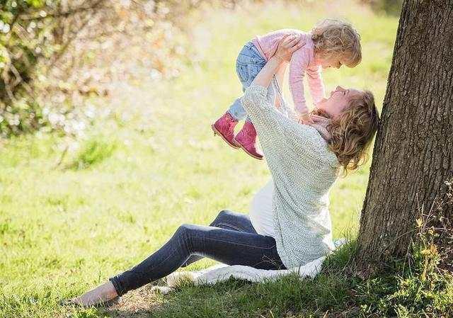 生娃|女子沉迷生娃几乎成“生娃机器”,13年生7个娃:不能浪费好基因