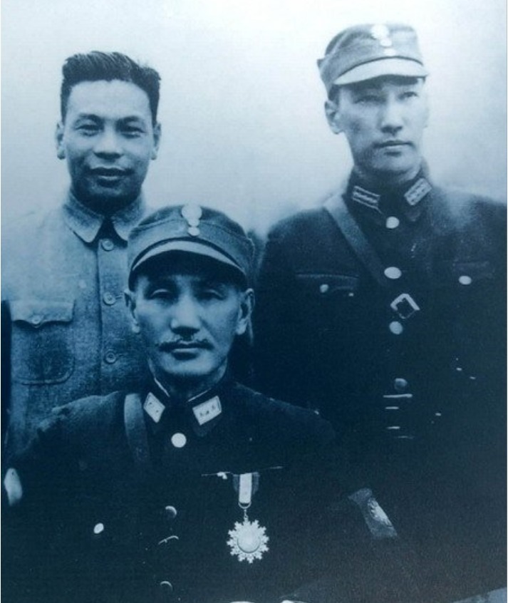 儿子|蒋经国在苏联娶妻生子,回国后,他又爱上一寡妇,并生下两个儿子