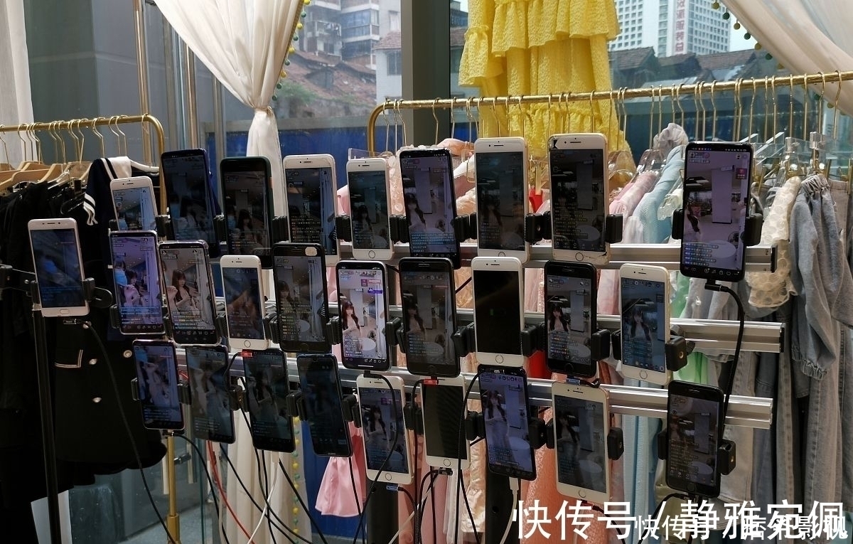 主播|直播卖假货，假装忏悔自责：不要把粉丝当作可以随意欺骗的傻子
