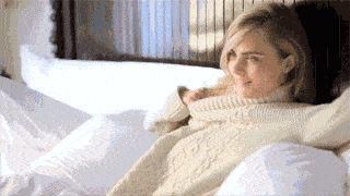 开春赶紧告别黑白灰，彩色毛衣有春日feeling，减龄又清新