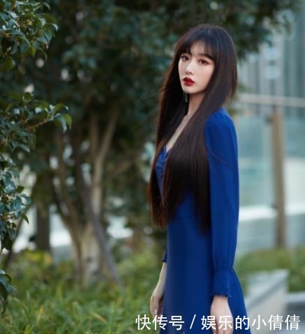 雪儿|孔雪儿参加直播活动,头围比主持人小一圈,生图“漫画脸”实锤了